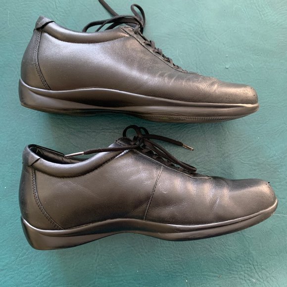 Kumfs ladies size 39 or 8.5 leather lace up loafer style black shoes comfortable - Picture 3 of 8